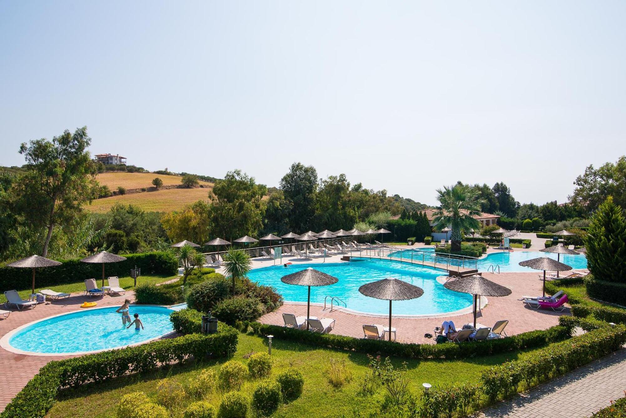 Alexandros Palace Hotel Ouranoupoli Exterior photo