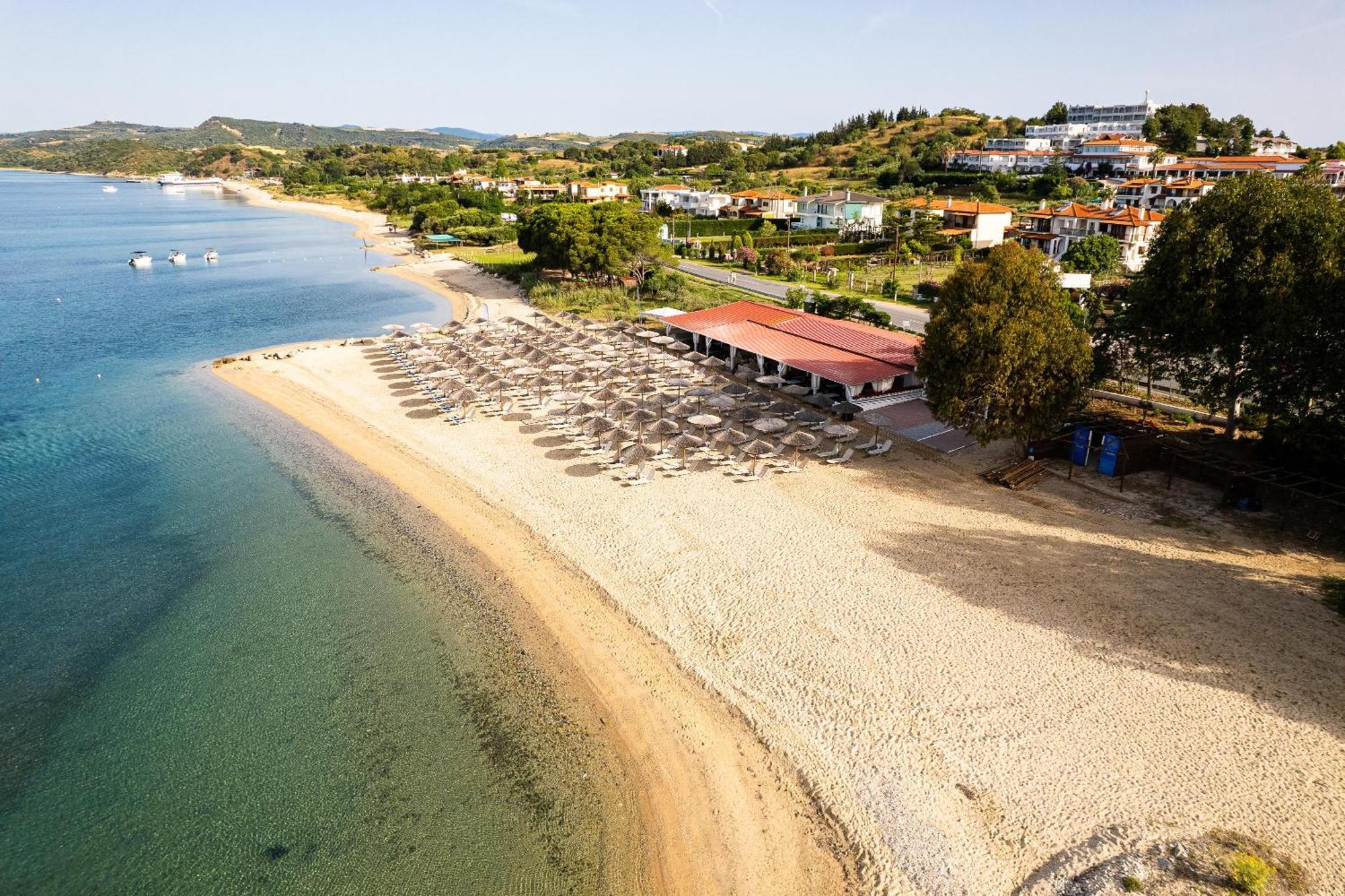 Alexandros Palace Hotel Ouranoupoli Exterior photo